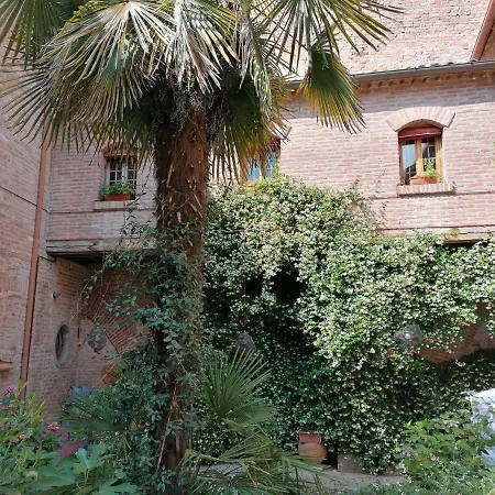 Romantica Mansarda * Ferrara