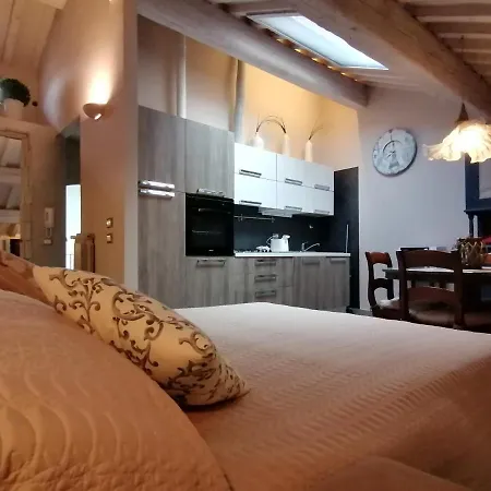 Romantica Mansarda Φεράρα